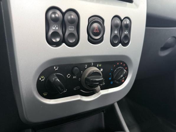 Renault Sandero I с пробегом 2011 года, цена 699 000 рублей, 154215 км, хэтчбек, Автокод Объявления