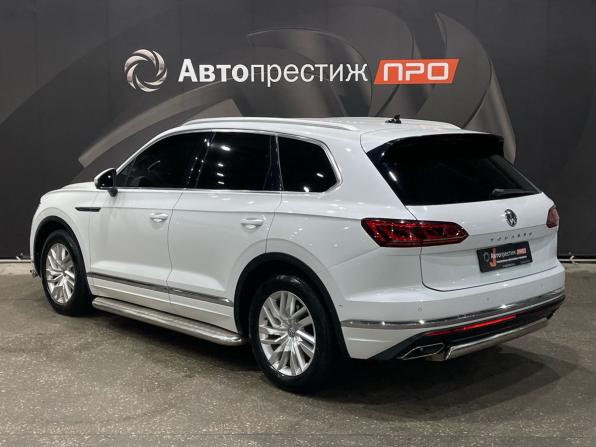 Volkswagen Touareg III с пробегом 2020 года, цена 4 290 000 рублей, 203000 км, внедорожник, Автокод Объявления