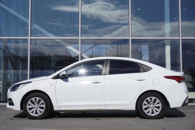 Hyundai Solaris II с пробегом 2017 года, цена 1 075 000 рублей, 185383 км, седан, Автокод Объявления