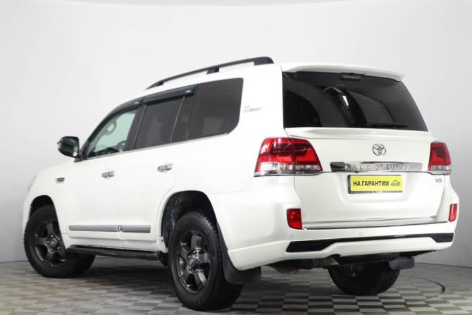 Toyota Land Cruiser 200 Series с пробегом 2012 года, цена 2 999 000 рублей, 197000 км, внедорожник, Автокод Объявления