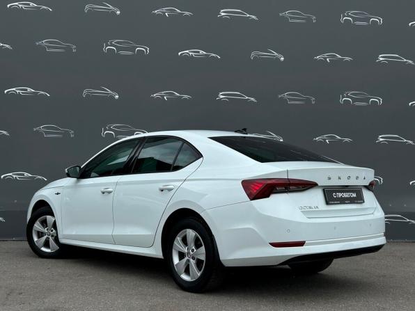 Skoda Octavia IV (A8) с пробегом 2021 года, цена 2 476 700 рублей, 33405 км, лифтбек, Автокод Объявления