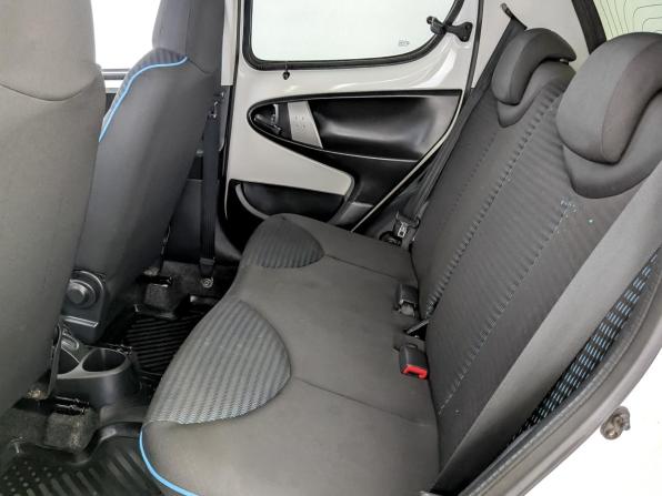 Peugeot 107 I Рестайлинг 2 с пробегом 2013 года, цена 650 000 рублей, 82869 км, хэтчбек, Автокод Объявления