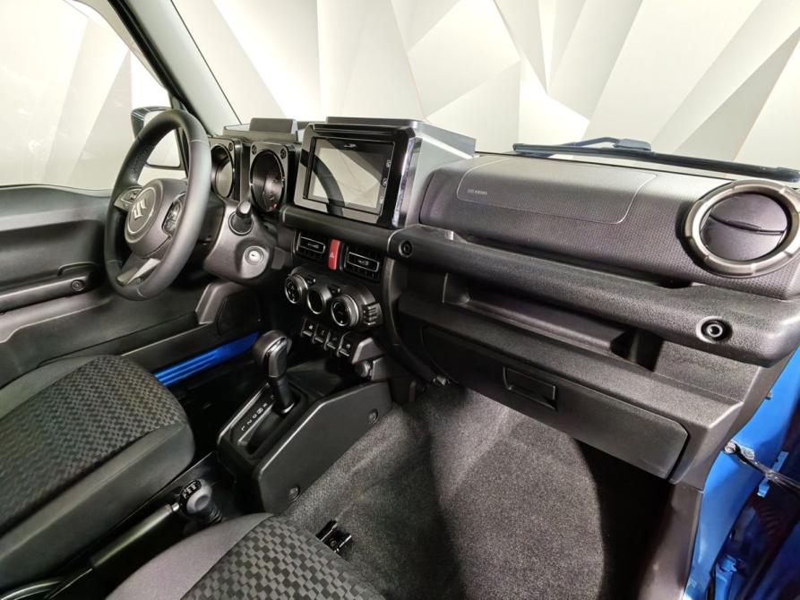 Suzuki Jimny IV Москва  - изображение 13