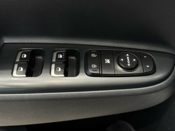Kia Rio IV с пробегом 2018 года, цена 1 750 000 рублей, 82836 км, хэтчбек, Автокод Объявления