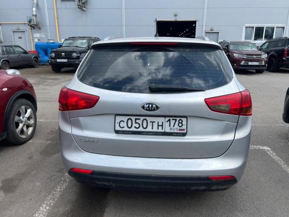Kia Ceed II с пробегом 2015 года, цена 1 050 000 рублей, 248433 км, универсал, Автокод Объявления