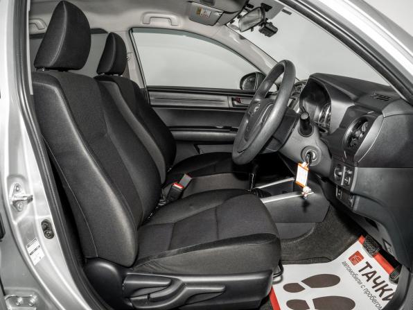 Toyota Corolla XI (E160 E170) Рестайлинг 2 с пробегом 2017 года, цена 1 230 500 рублей, 101210 км, универсал, Автокод Объявления