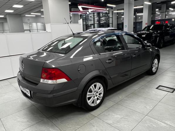 Opel Astra H Рестайлинг с пробегом 2011 года, цена 699 000 рублей, 122000 км, седан, Автокод Объявления