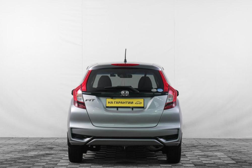 Honda Fit III Рестайлинг Кемерово  - изображение 6