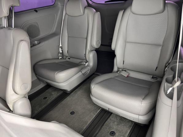 Kia Carnival III с пробегом 2017 года, цена 2 500 000 рублей, 61918 км, минивэн, Автокод Объявления