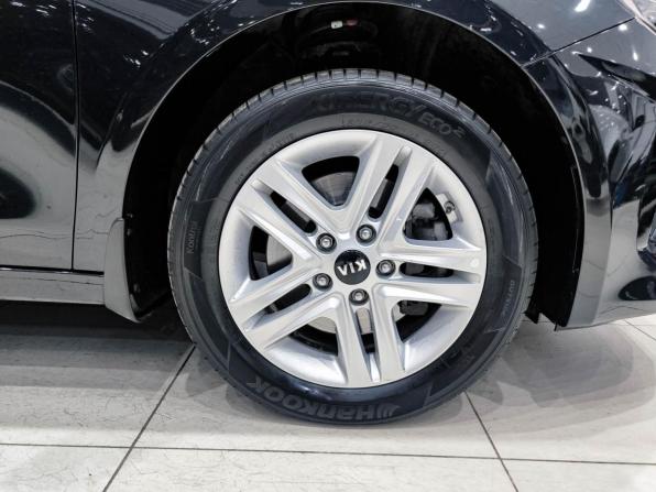 Kia Ceed III с пробегом 2019 года, цена 1 950 000 рублей, 56701 км, универсал, Автокод Объявления