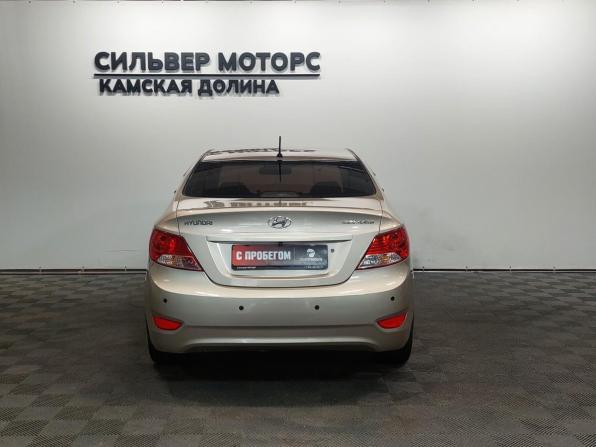 Hyundai Solaris I с пробегом 2012 года, цена 759 000 рублей, 156100 км, седан, Автокод Объявления