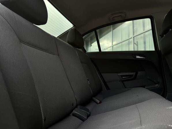Opel Astra H Рестайлинг с пробегом 2011 года, цена 599 000 рублей, 184000 км, седан, Автокод Объявления