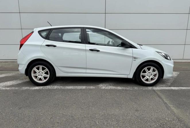 Hyundai Solaris I с пробегом 2014 года, цена 950 000 рублей, 68672 км, хэтчбек, Автокод Объявления