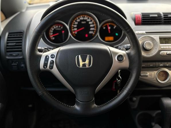 Honda Jazz I Рестайлинг с пробегом 2007 года, цена 550 000 рублей, 235154 км, хэтчбек, Автокод Объявления