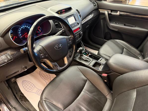 Kia Sorento II Рестайлинг с пробегом 2017 года, цена 2 048 000 рублей, 120000 км, внедорожник, Автокод Объявления