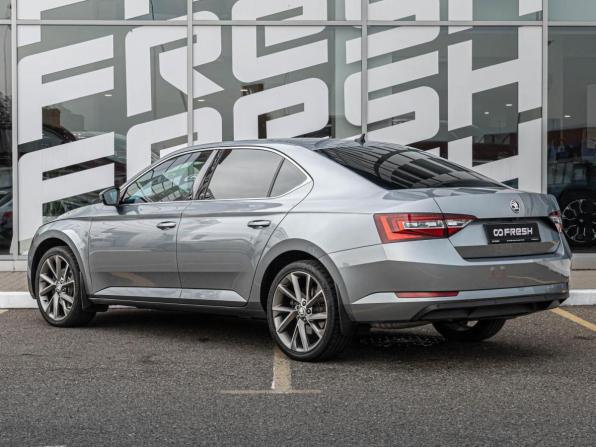 Skoda Superb III с пробегом 2018 года, цена 2 245 000 рублей, 134954 км, лифтбек, Автокод Объявления