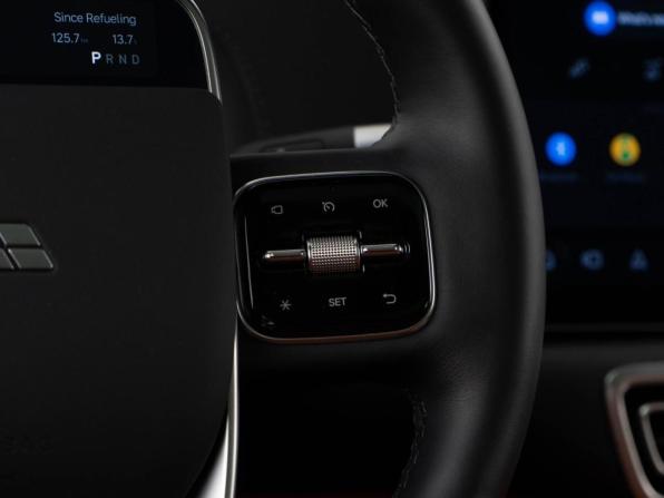 Li Auto (Lixiang) L7 I Рестайлинг с пробегом 2025 года, цена 7 298 999 рублей, 6517 км, внедорожник, Автокод Объявления
