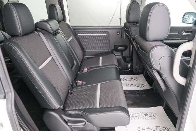 Honda Stepwgn V с пробегом 2015 года, цена 1 699 000 рублей, 204244 км, минивэн, Автокод Объявления