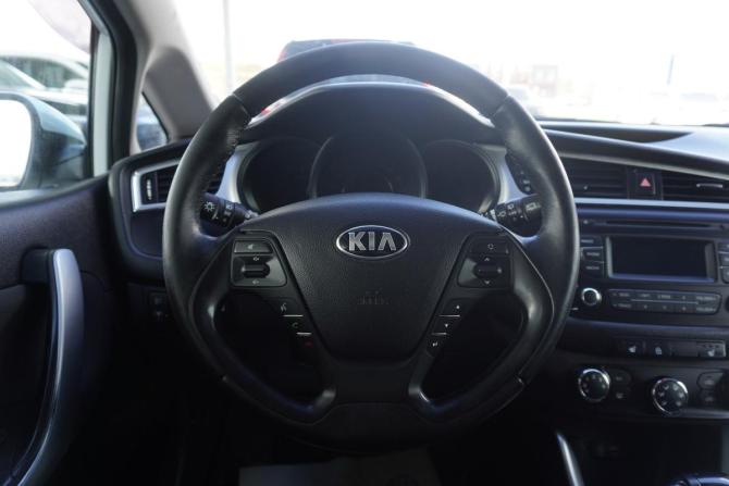 Kia Ceed II Рестайлинг с пробегом 2018 года, цена 1 295 000 рублей, 202648 км, универсал, Автокод Объявления
