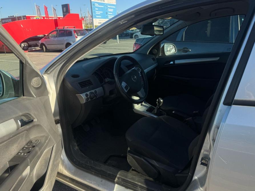 Opel Astra H Рестайлинг Санкт-Петербург  - изображение 5