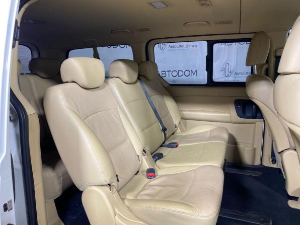 Hyundai H-1 II Рестайлинг 2 с пробегом 2018 года, цена 2 474 900 рублей, 172407 км, минивэн, Автокод Объявления