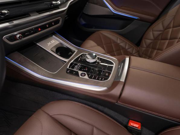 BMW X5 IV (G05/G18) Рестайлинг с пробегом 2024 года, цена 9 300 000 рублей, 1921 км, внедорожник, Автокод Объявления