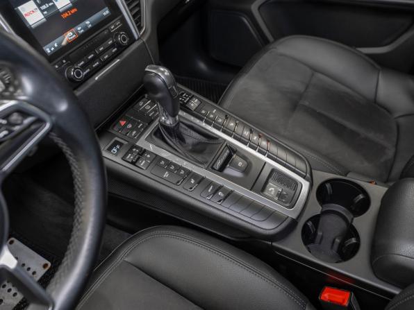 Porsche Macan I с пробегом 2016 года, цена 3 050 000 рублей, 102352 км, внедорожник, Автокод Объявления