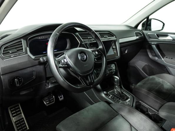 Volkswagen Tiguan II с пробегом 2018 года, цена 2 199 700 рублей, 209844 км, внедорожник, Автокод Объявления