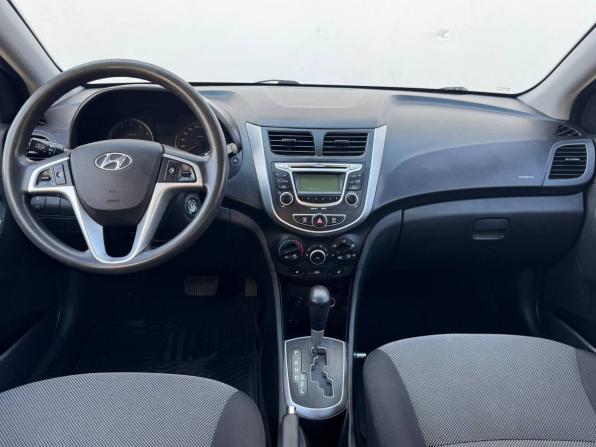 Hyundai Solaris I с пробегом 2013 года, цена 950 000 рублей, 106650 км, седан, Автокод Объявления