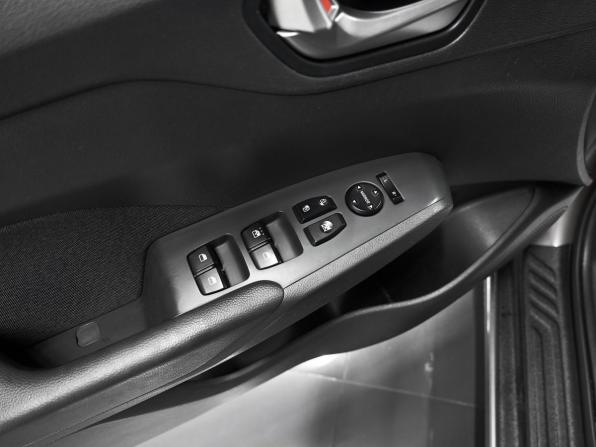 Hyundai Solaris II с пробегом 2019 года, цена 1 195 000 рублей, 125318 км, седан, Автокод Объявления