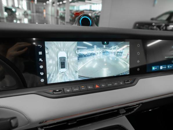 Voyah Free I Рестайлинг с пробегом 2025 года, цена 6 300 000 рублей, 49 км, внедорожник, Автокод Объявления