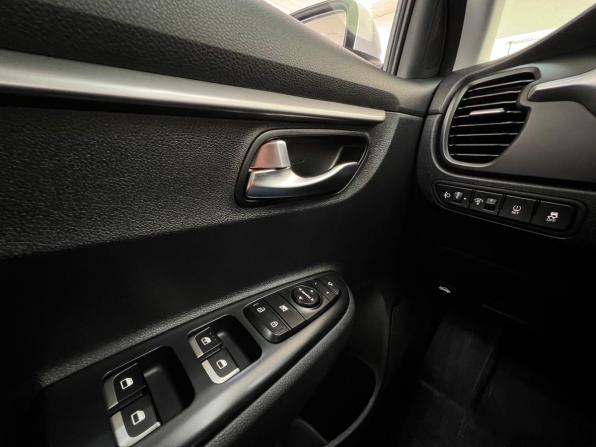 Kia Rio IV Рестайлинг с пробегом 2022 года, цена 1 749 000 рублей, 95439 км, хэтчбек, Автокод Объявления