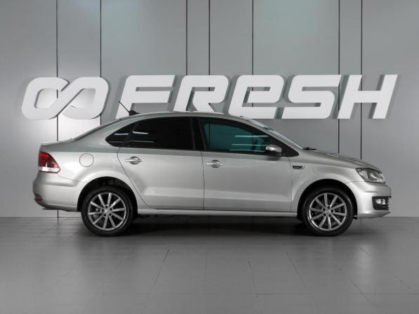 Volkswagen Polo V Рестайлинг с пробегом 2019 года, цена 1 679 000 рублей, 132855 км, седан, Автокод Объявления