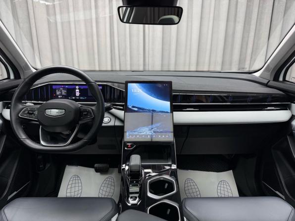 Geely Atlas II с пробегом 2024 года, цена 2 979 000 рублей, 28103 км, внедорожник, Автокод Объявления