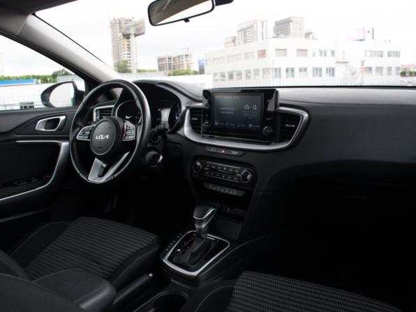 Kia Ceed III Рестайлинг с пробегом 2022 года, цена 2 398 000 рублей, 42300 км, универсал, Автокод Объявления