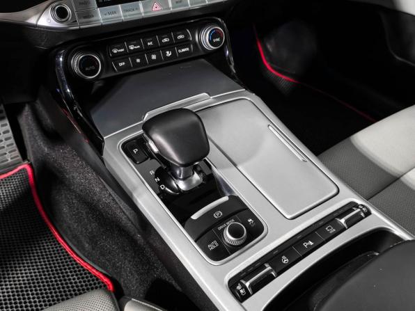 Kia Stinger I с пробегом 2018 года, цена 2 660 000 рублей, 122186 км, лифтбек, Автокод Объявления