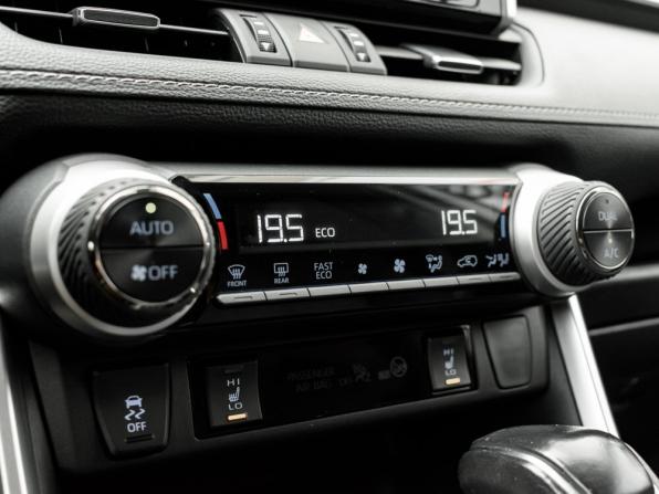 Toyota RAV4 V (XA50) с пробегом 2020 года, цена 3 250 000 рублей, 85945 км, внедорожник, Автокод Объявления