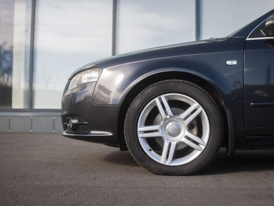 Audi A4 III (B7) Курган  - изображение 9