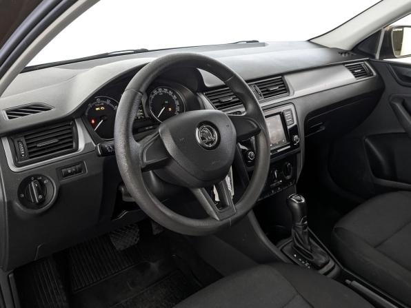 Skoda Rapid I Рестайлинг с пробегом 2019 года, цена 1 360 000 рублей, 109860 км, лифтбек, Автокод Объявления