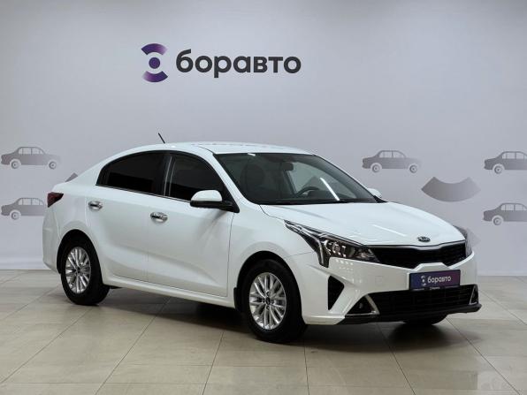 Kia Rio IV Рестайлинг с пробегом 2021 года, цена 1 895 000 рублей, 51458 км, седан, Автокод Объявления