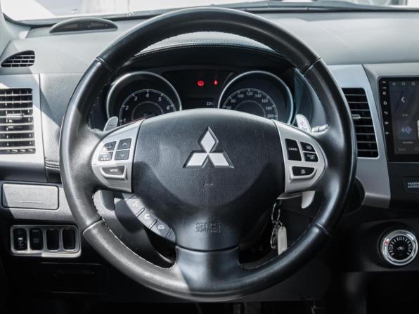 Mitsubishi Outlander II Рестайлинг с пробегом 2010 года, цена 1 070 000 рублей, 255027 км, внедорожник, Автокод Объявления