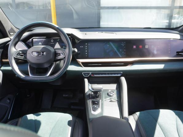 Geely Monjaro I с пробегом 2023 года, цена 3 300 000 рублей, 53565 км, внедорожник, Автокод Объявления