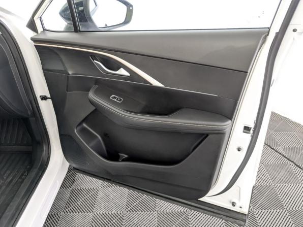 Omoda C5 I с пробегом 2024 года, цена 1 625 000 рублей, 43278 км, внедорожник, Автокод Объявления