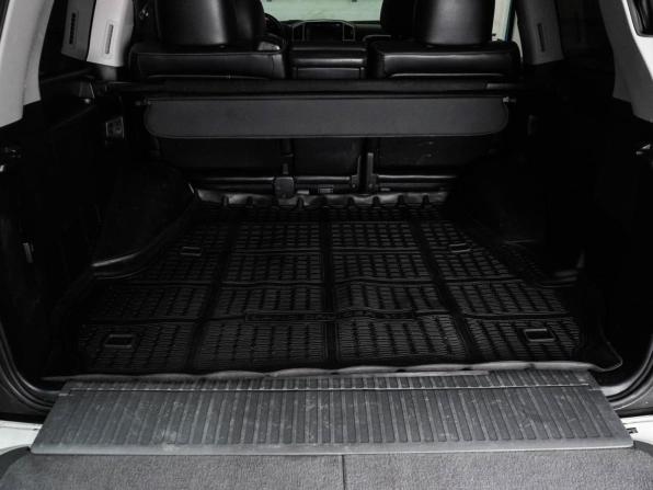 Toyota Land Cruiser 200 Series Рестайлинг 1 с пробегом 2015 года, цена 4 549 000 рублей, 247589 км, внедорожник, Автокод Объявления