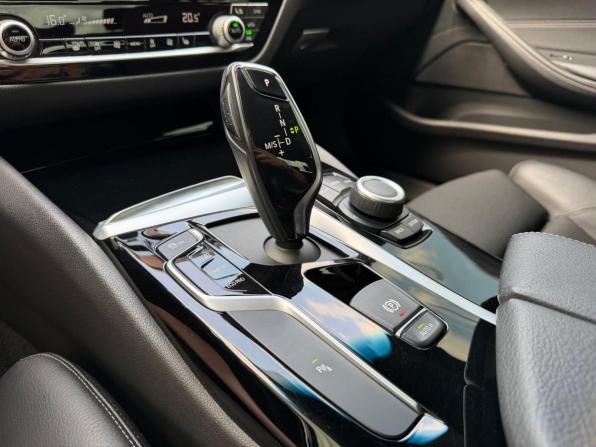 BMW 5 серии VII (G30/G31/G38) с пробегом 2018 года, цена 2 990 000 рублей, 124000 км, седан, Автокод Объявления