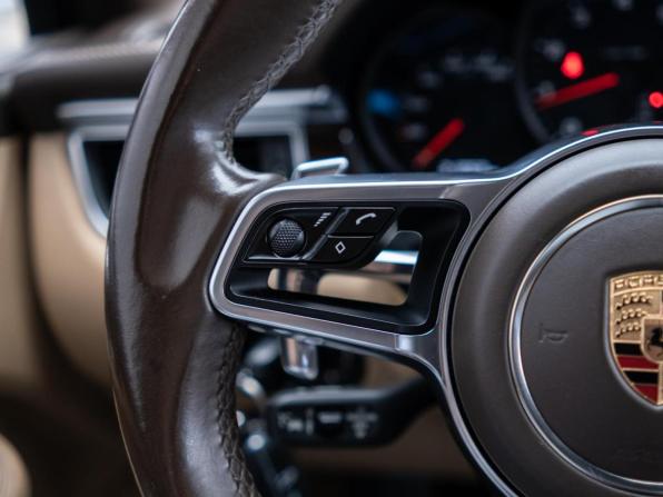 Porsche Macan I с пробегом 2016 года, цена 2 999 000 рублей, 213069 км, внедорожник, Автокод Объявления