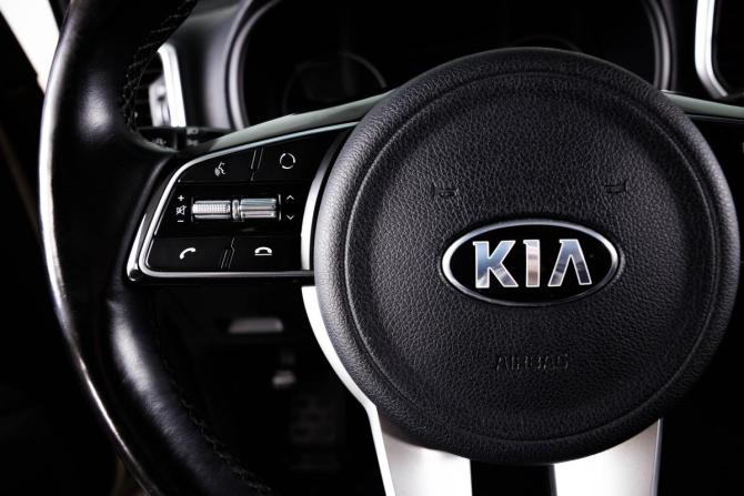 Kia Sportage IV Рестайлинг с пробегом 2018 года, цена 2 159 000 рублей, 114989 км, внедорожник, Автокод Объявления