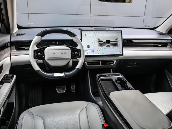 JETOUR DASHING I с пробегом 2024 года, цена 2 099 000 рублей, 40488 км, внедорожник, Автокод Объявления