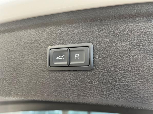 Audi Q5 II (FY) с пробегом 2018 года, цена 3 315 000 рублей, 100583 км, внедорожник, Автокод Объявления
