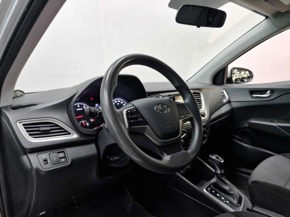 Hyundai Solaris II с пробегом 2020 года, цена 1 190 000 рублей, 135981 км, седан, Автокод Объявления